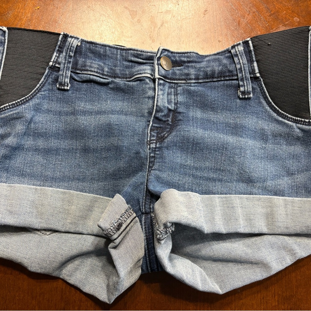 Isabel Maternity by Ingrid & Isabel Blue Denim Shorts Size 6
